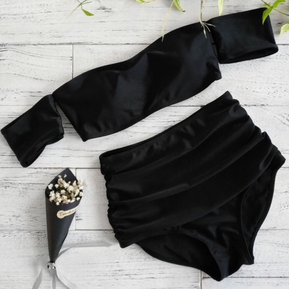 CLEARANCE Black Off Shoulder High Waist Retro Bikini Set - Picture 4 of 5